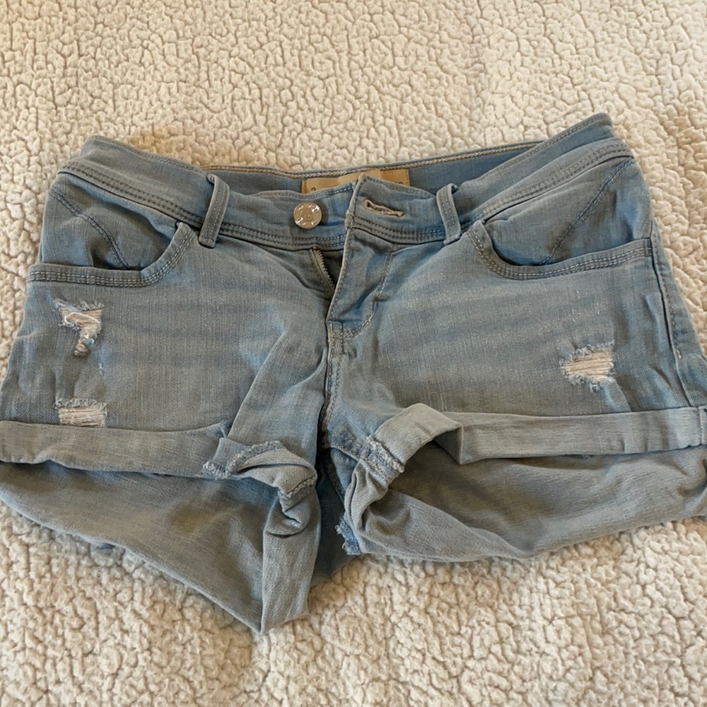 Hollister Jean Shorts! Low Rise Short Short 2 inseam